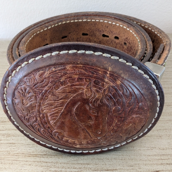 Vintage Handcarved Leather Horse Belt Buckle With Silver Tip Alpaca Mexico 38 - Picture 1 of 7